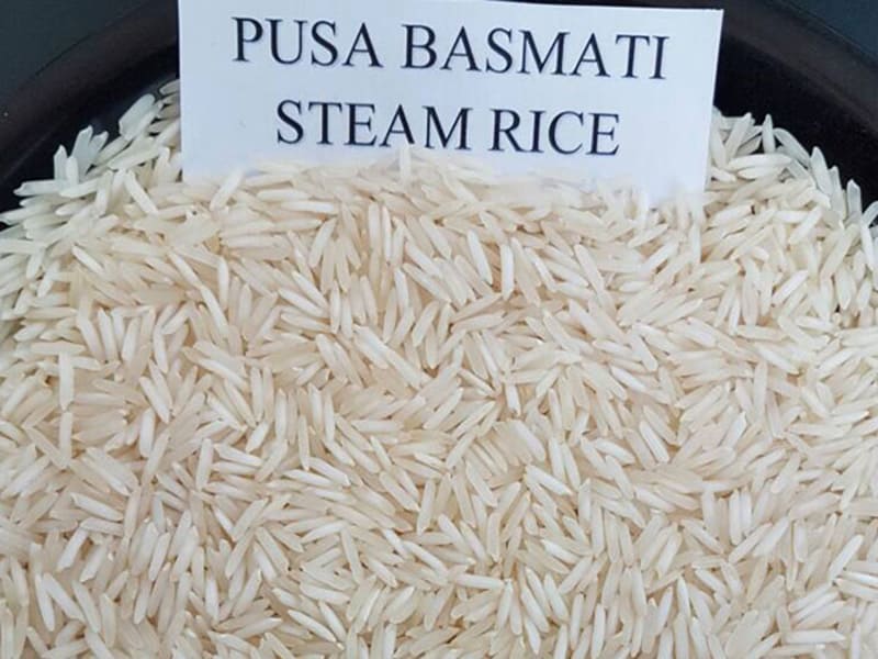 Pusa/ DB Raw Basmati Rice in a black bowl