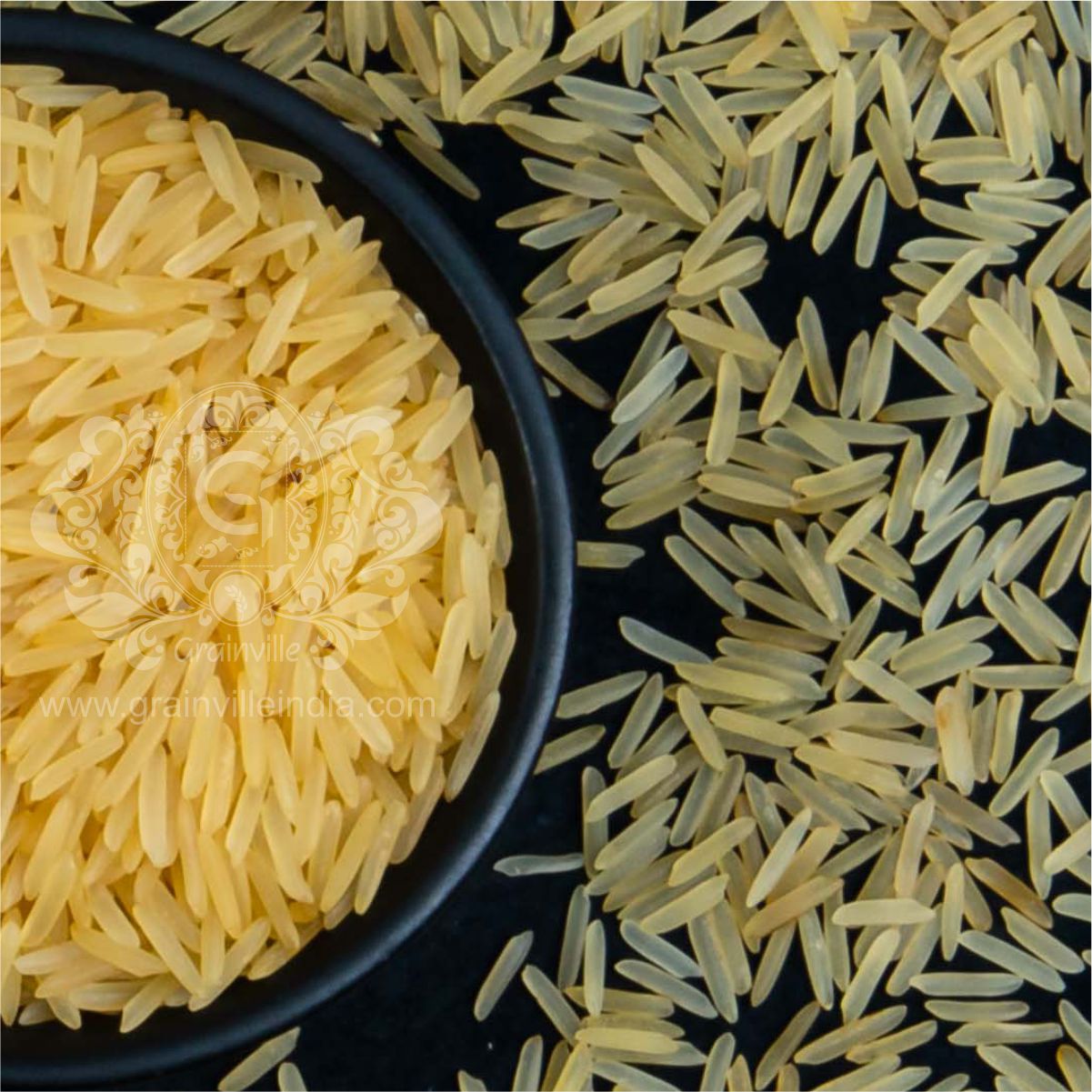 1509 Golden Sella Basmati Rice in a black bowl